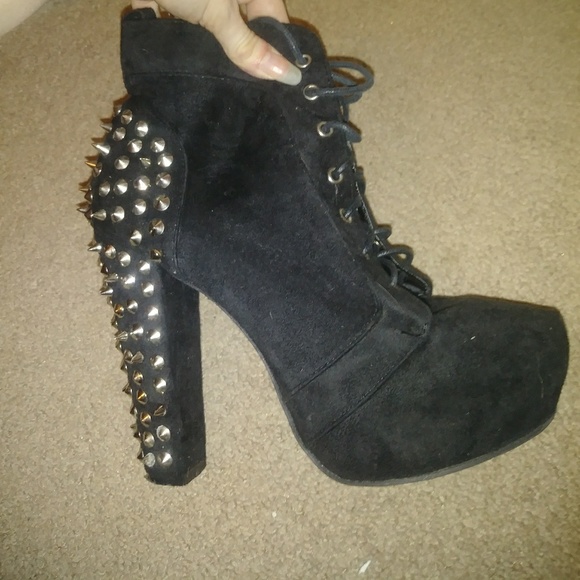 spike studded boots